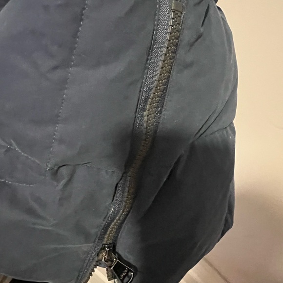 Pajar mint condition women coat lg. - Picture 16 of 16